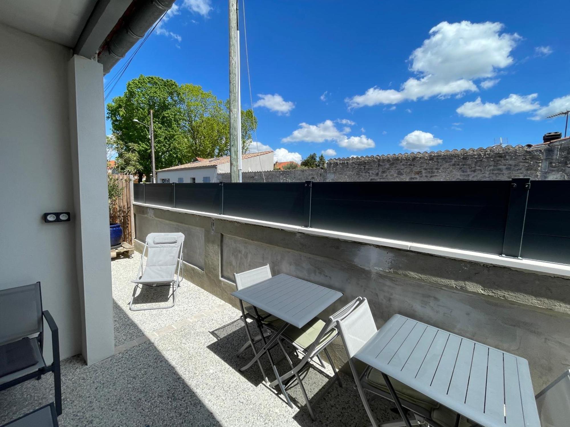 Maison Chaleureuse Avec Terrasse Privative Proche De La Gare Et Du Centre-Ville Rochefort  Exterior foto